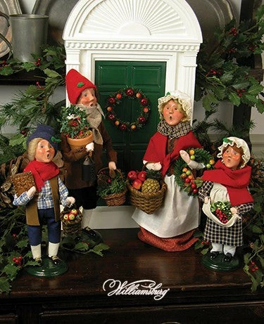 Byers' Choice Christmas Byers Choice Colonial Shoppers 3 Byers' Choice Christmas Byers Choice Colonial Shoppers