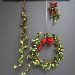 Creative Co-Op Felt Mistletoe Wreath Christmas